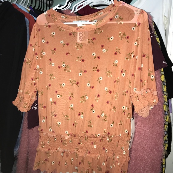 Floral Top - Picture 1 of 4